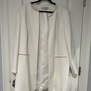Tahari Winter White Pearl Detail Overcoat Size 18W